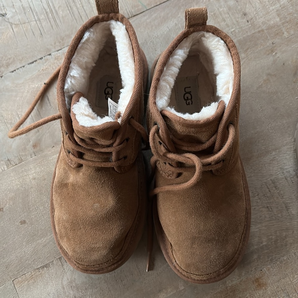 Uggs. Comfortable. - image 4